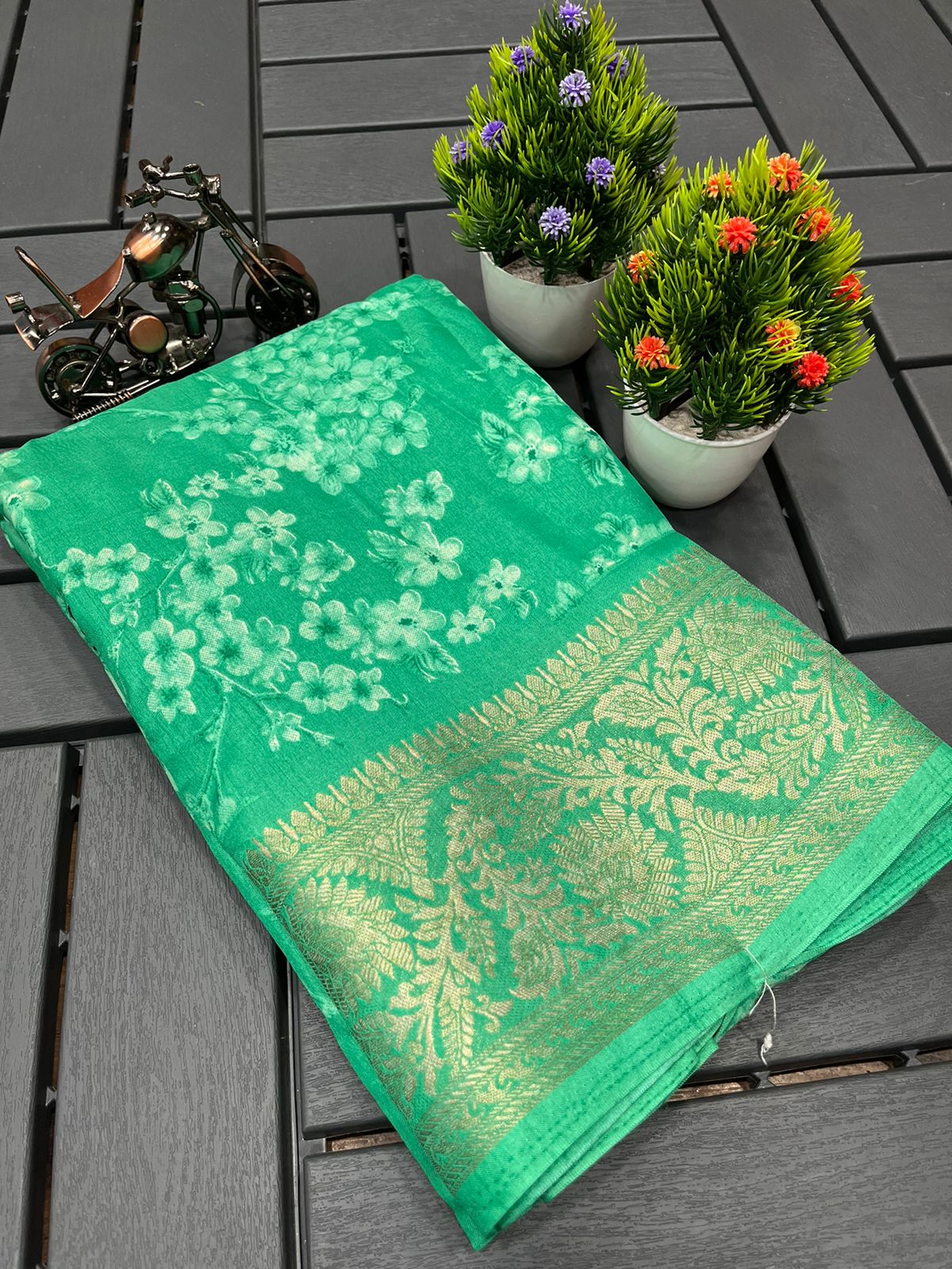 Small flower By Wow Designer Non Catalog Sarees
